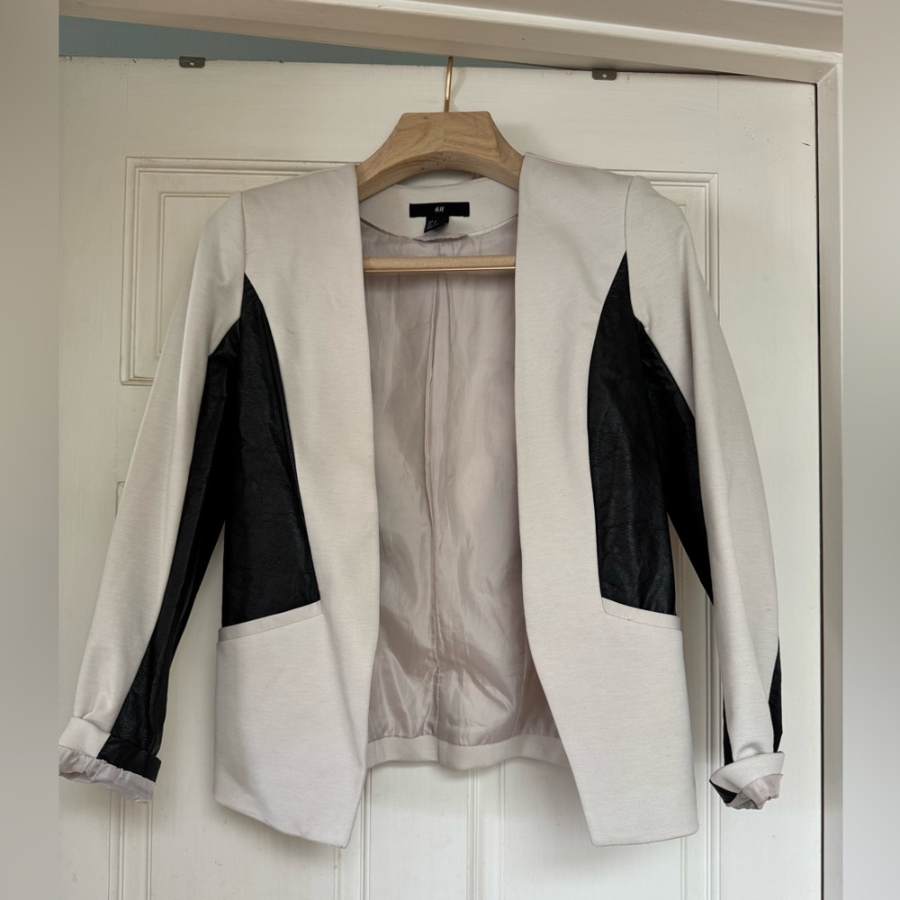H&M Blazer - Creme and Black (XS/2)